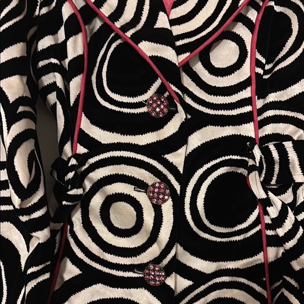 3 Sisters Black and White Trench Coat with Swirl Design - Picture 4 of 6